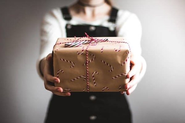 Quelles sont les occasions spéciales pour offrir un cadeau à un homme ?