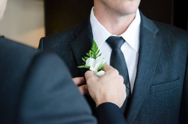 Comment choisir le témoin idéal pour le mariage d'un homme ?