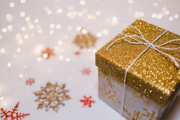 Les meilleures marques et sites pour les cadeaux de Noël pour hommes